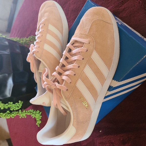 adidas Shoes - Shoes